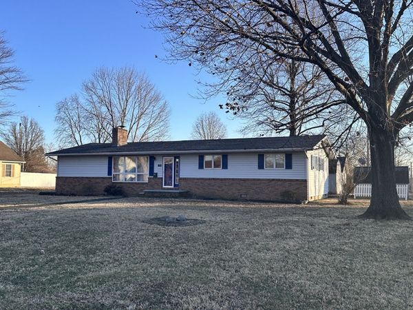 1306 E Elm Street, West Frankfort, IL 62896