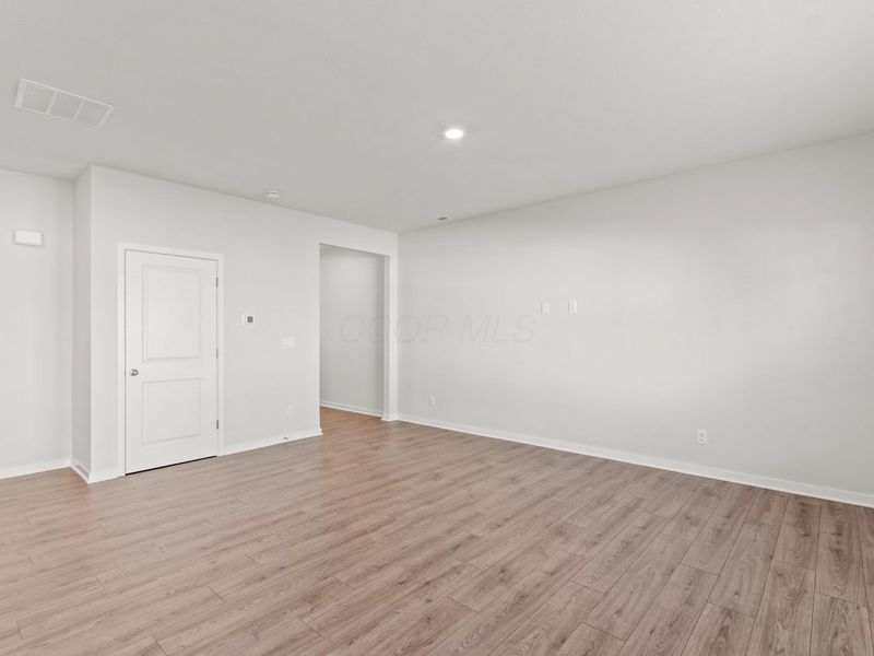 6352 Ripken Street, Columbus, OH 43228 Photo 14