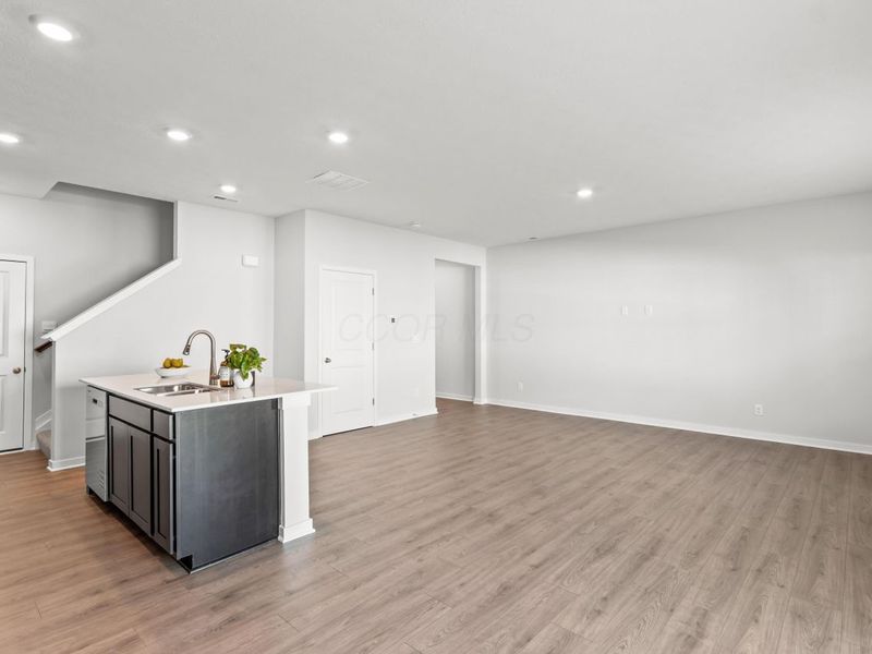 6352 Ripken Street, Columbus, OH 43228 Photo 9