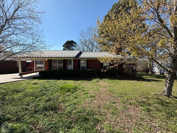 412 Cindy Dr., Paragould, AR 72450