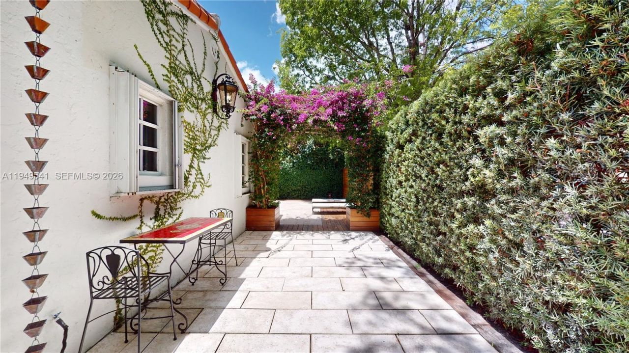 1900 Pizarro St, Coral Gables, FL 33134 Photo