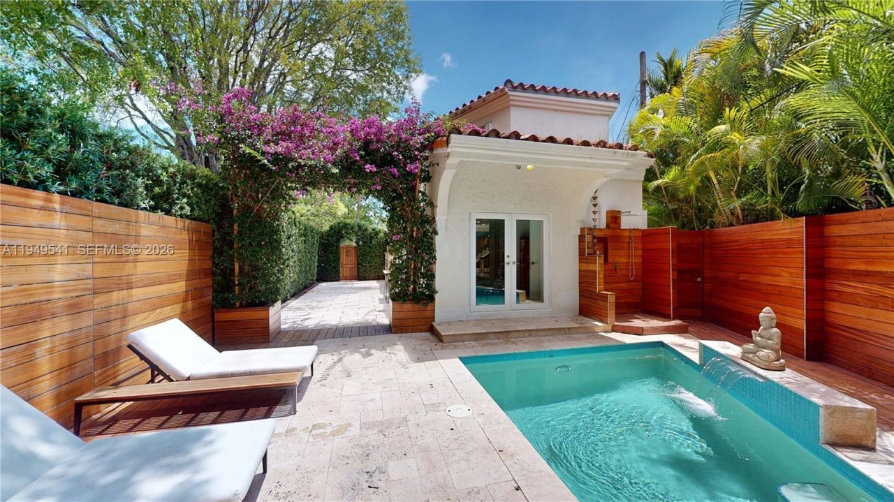 1900 Pizarro St, Coral Gables, FL 33134 Photo