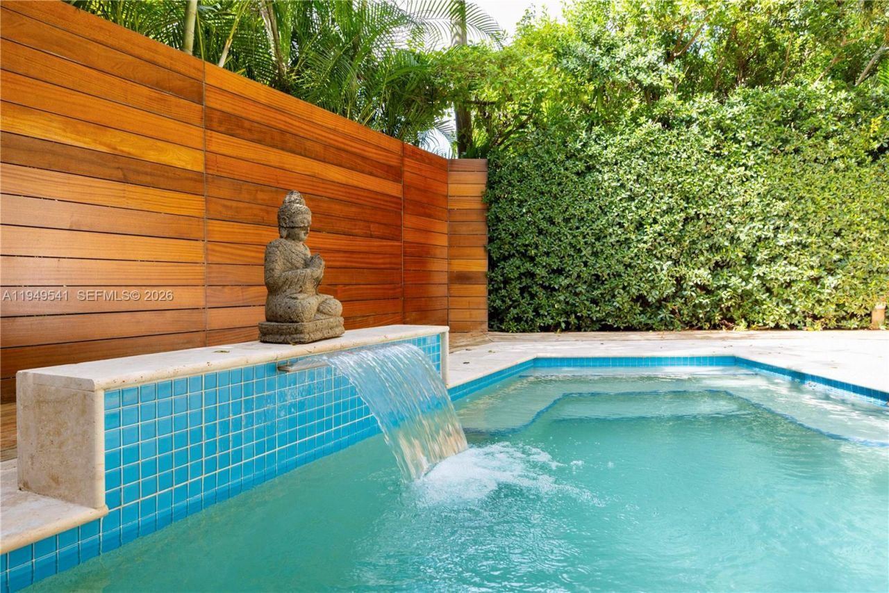 1900 Pizarro St, Coral Gables, FL 33134 Photo