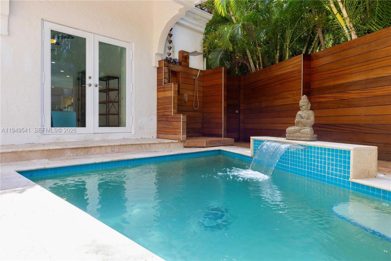 1900 Pizarro St, Coral Gables, FL 33134 Photo