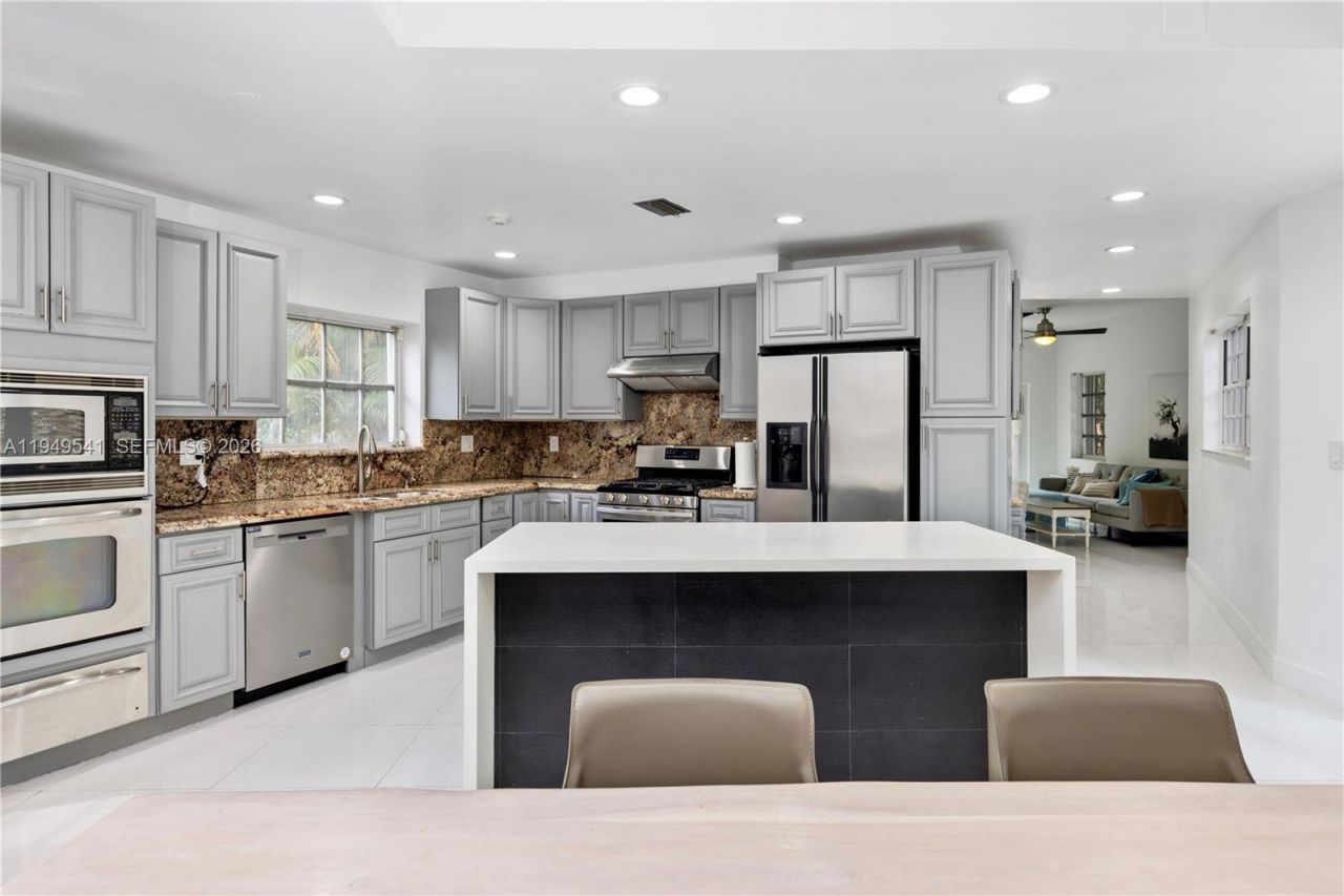 1900 Pizarro St, Coral Gables, FL 33134 Photo