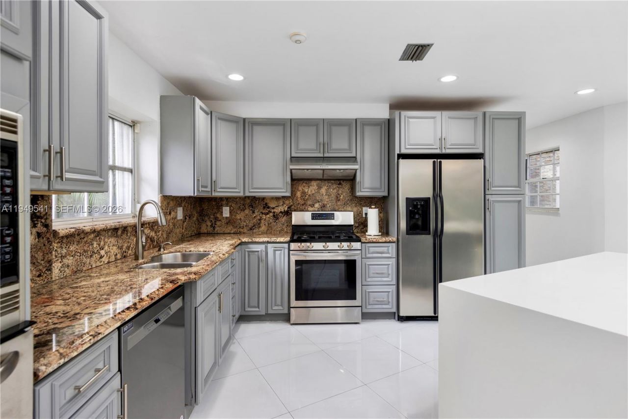 1900 Pizarro St, Coral Gables, FL 33134 Photo