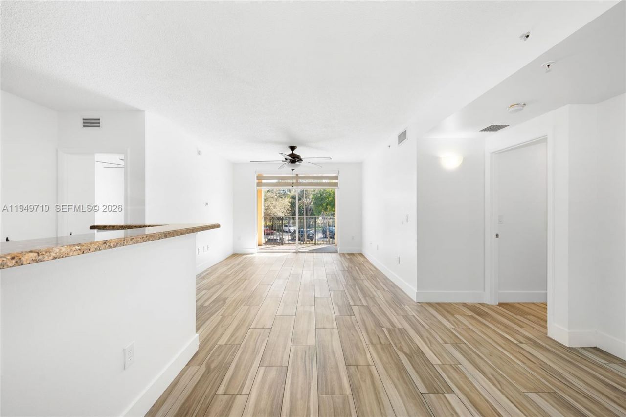 2200 E Preserve Way, Unit 203, Miramar, FL 33025 Photo