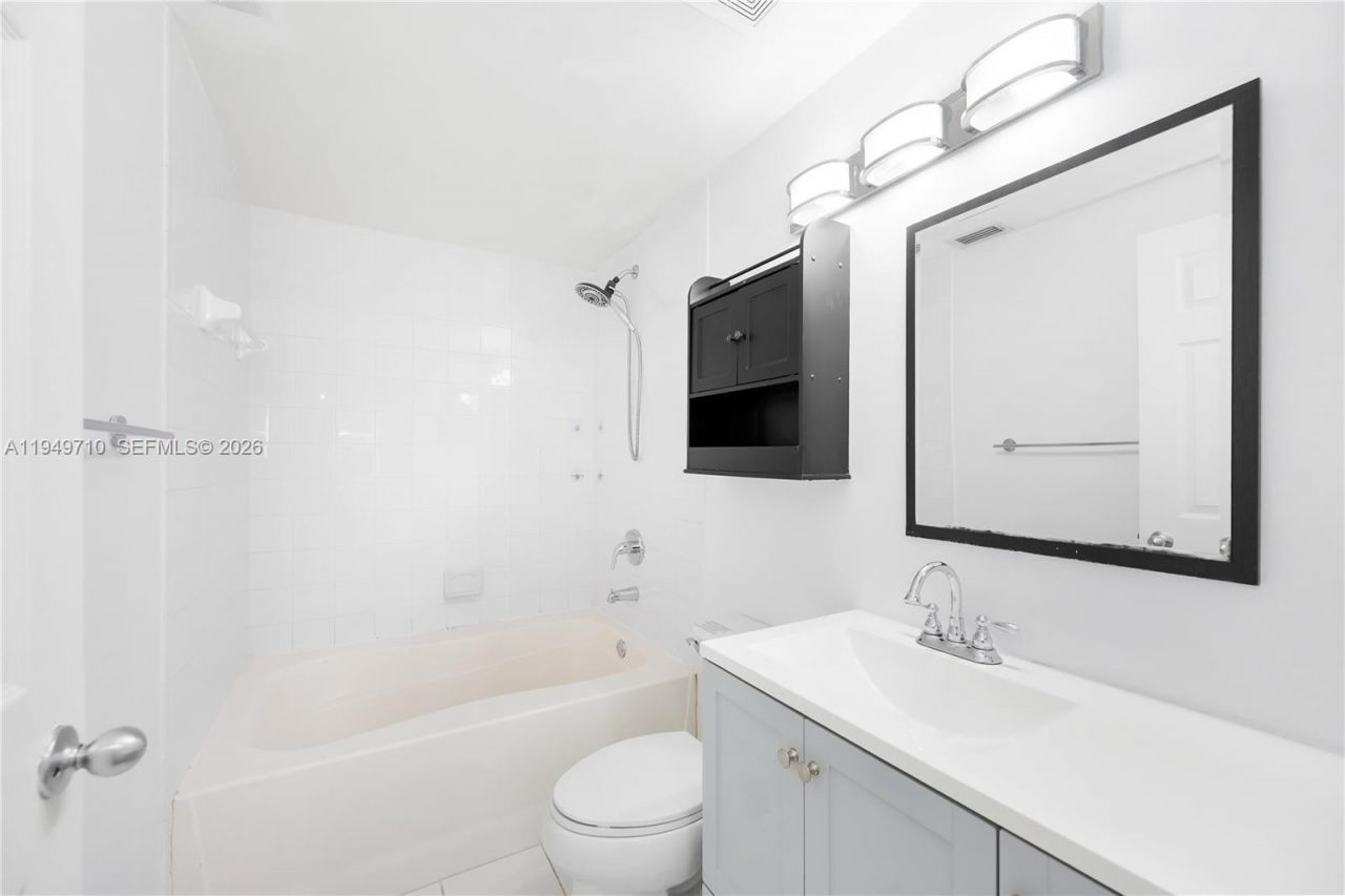 2200 E Preserve Way, Unit 203, Miramar, FL 33025 Photo