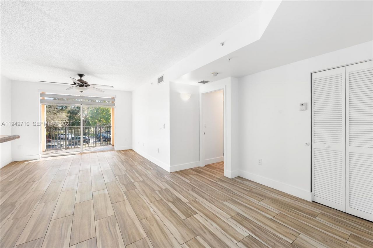 2200 E Preserve Way, Unit 203, Miramar, FL 33025 Photo