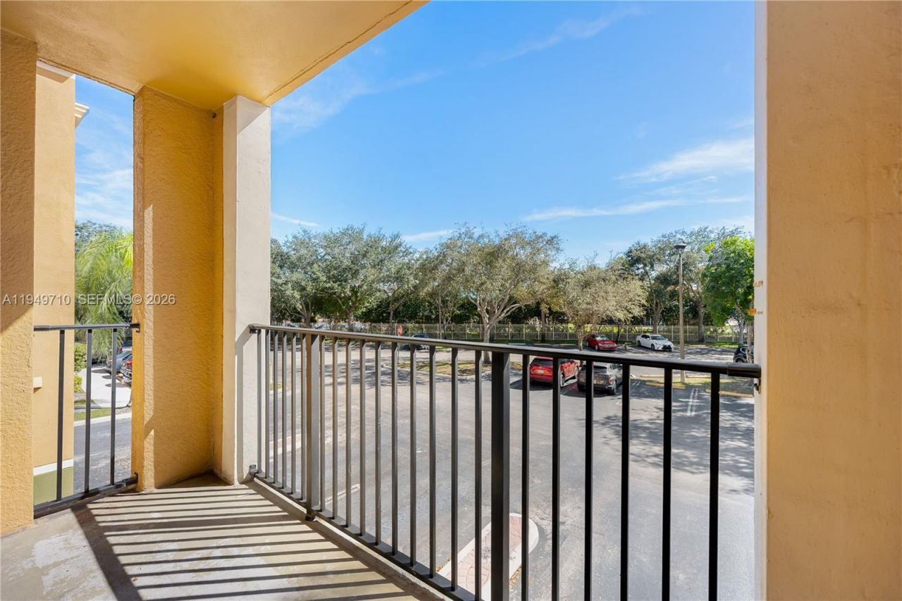 2200 E Preserve Way, Unit 203, Miramar, FL 33025 Photo