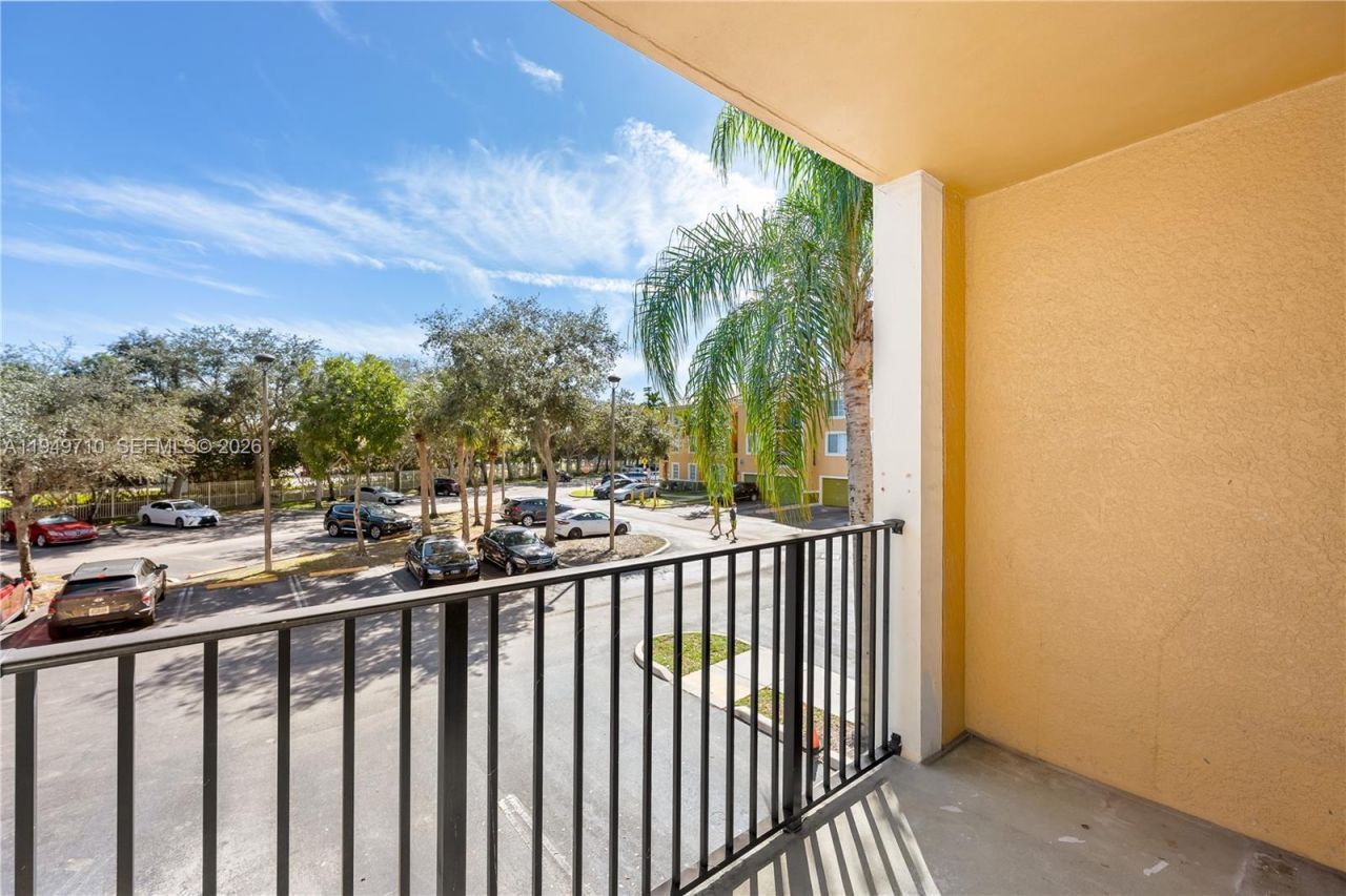 2200 E Preserve Way, Unit 203, Miramar, FL 33025 Photo