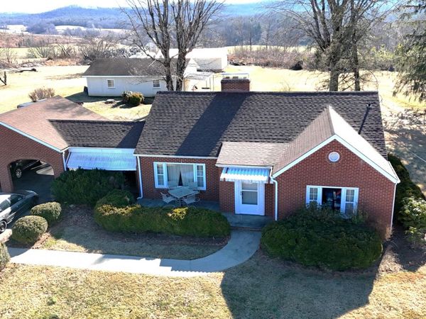 5581 Franklin ST , Ferrum, VA 24088