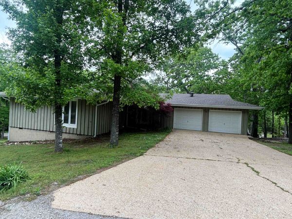 86 Cherokee Road, Cherokee Village, AR 72529