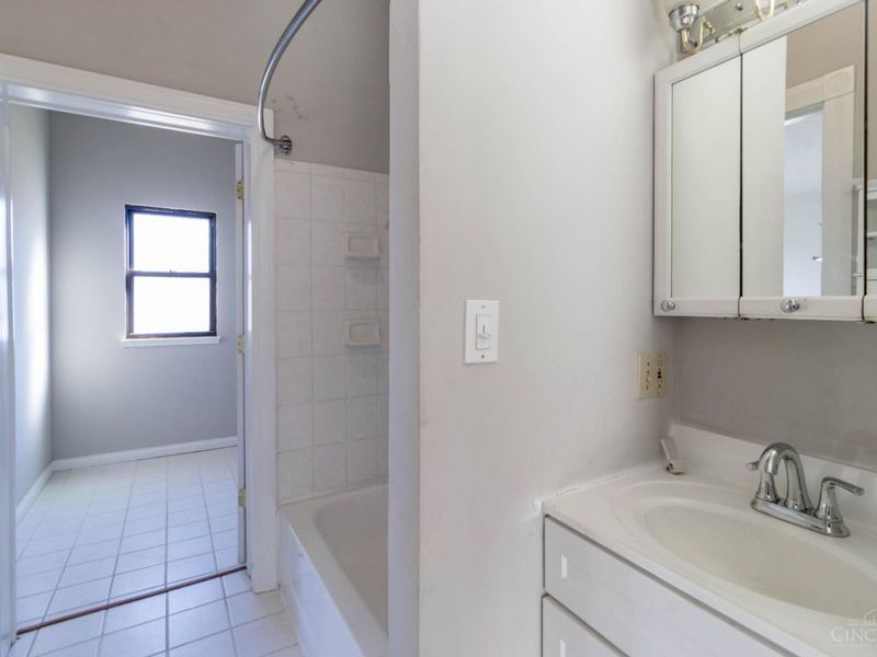 6829 Alpine Avenue, Silverton, OH 45236 Photo 13