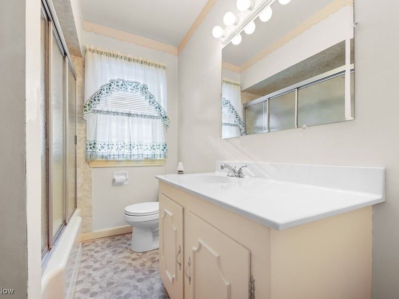 1016 Roseland Road, Alliance, OH 44601 Photo 18