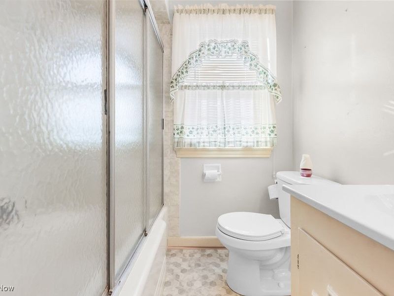 1016 Roseland Road, Alliance, OH 44601 Photo 19