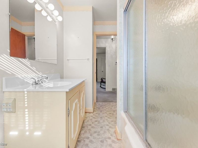 1016 Roseland Road, Alliance, OH 44601 Photo 20