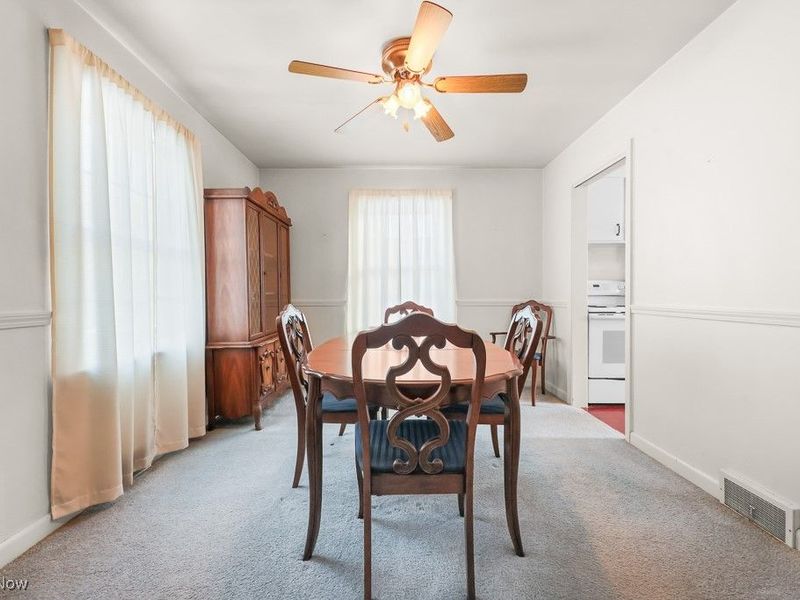 1016 Roseland Road, Alliance, OH 44601 Photo 9