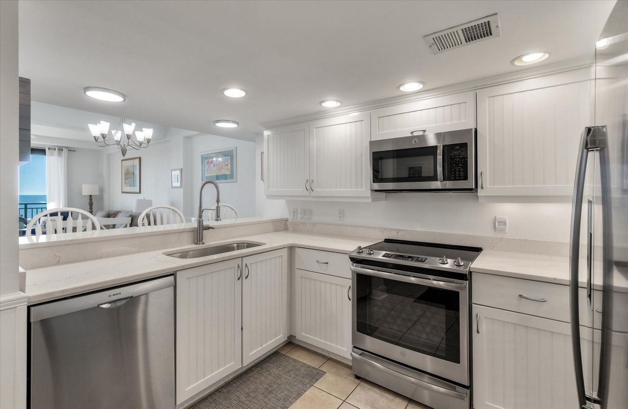 7600 Palmetto Drive Photo 8