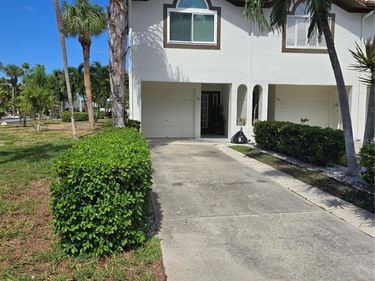 346 MADEIRA CIRCLE, TIERRA VERDE, FL 33715