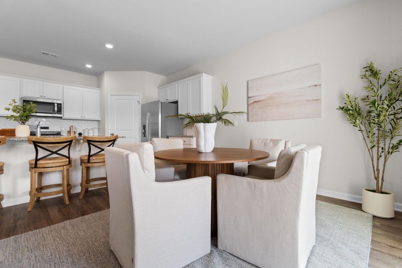 3011 Waterfall Way Photo 11