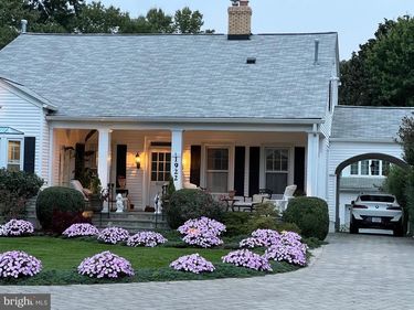 1922 S ARLINGTON RIDGE ROAD, ARLINGTON, VA 22202