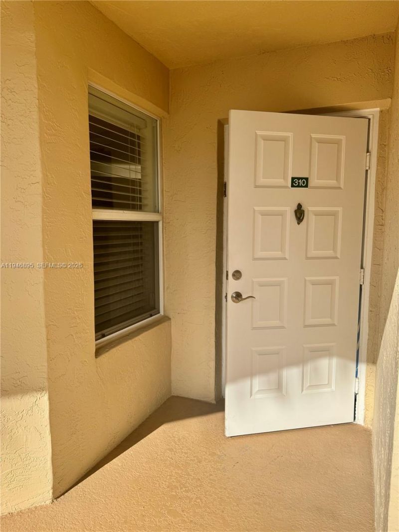 7751 Southampton Ter, Unit 310, Tamarac, FL 33321 Photo