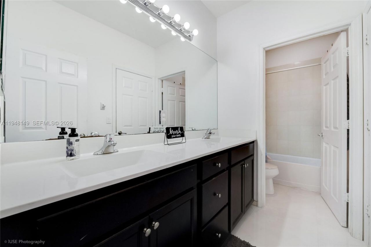 11711 SW 254th St, Homestead, FL 33032 Photo