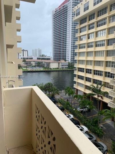 1833 S Ocean Dr, Unit 607, Hallandale Beach, FL 33009 Photo