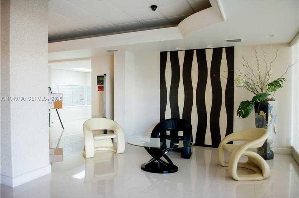 1833 S Ocean Dr, Unit 607, Hallandale Beach, FL 33009 Photo