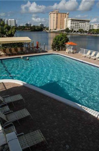 1833 S Ocean Dr, Unit 607, Hallandale Beach, FL 33009 Photo