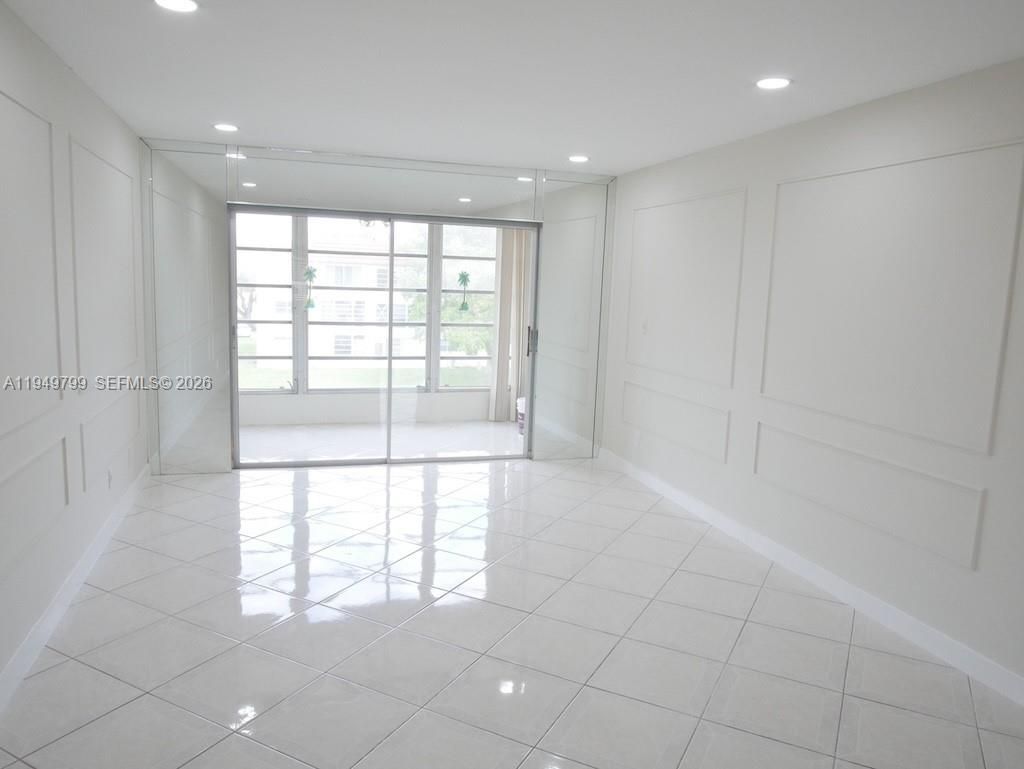 8891 Sunrise Lakes Blvd, Unit 308, Sunrise, FL 33322 Photo