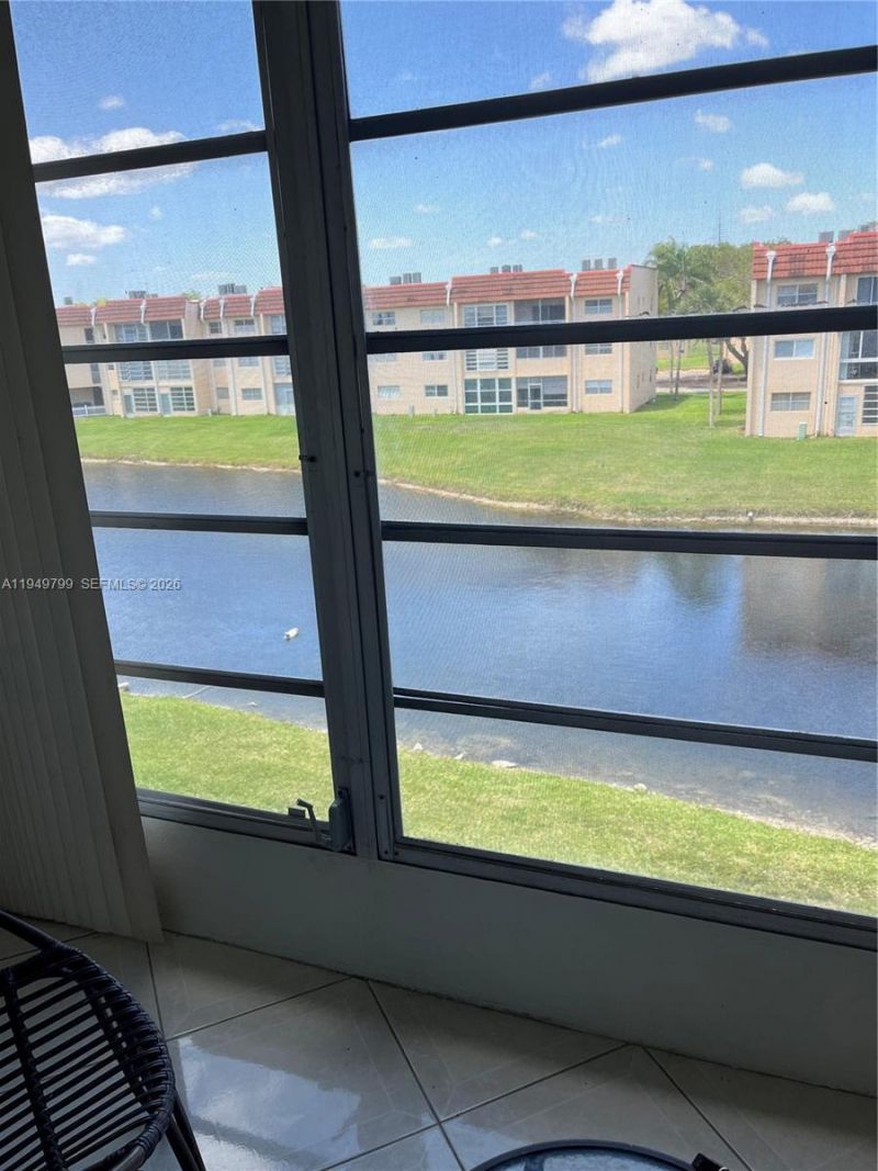 8891 Sunrise Lakes Blvd, Unit 308, Sunrise, FL 33322 Photo