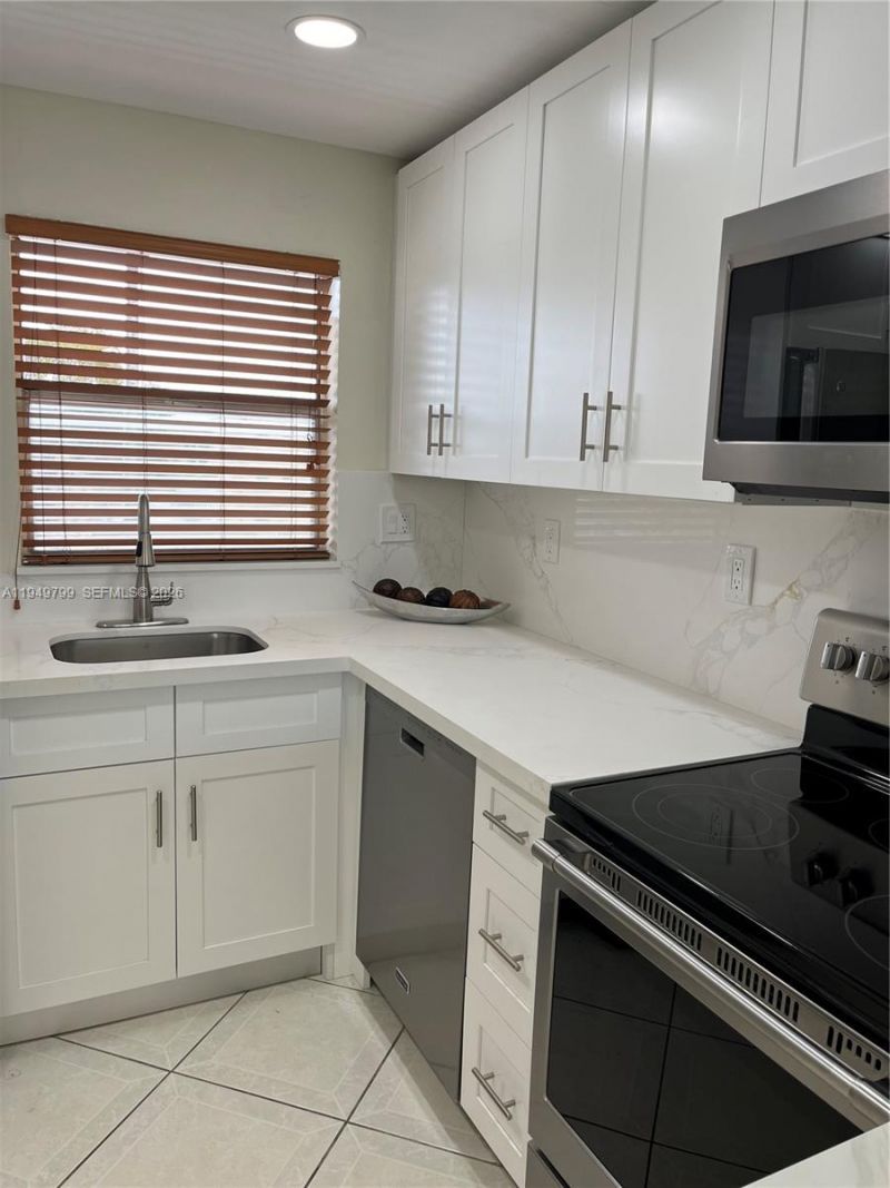 8891 Sunrise Lakes Blvd, Unit 308, Sunrise, FL 33322 Photo