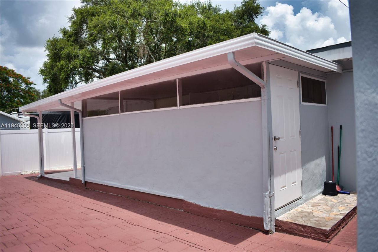 6120 Hayes St, Hollywood, FL 33024 Photo