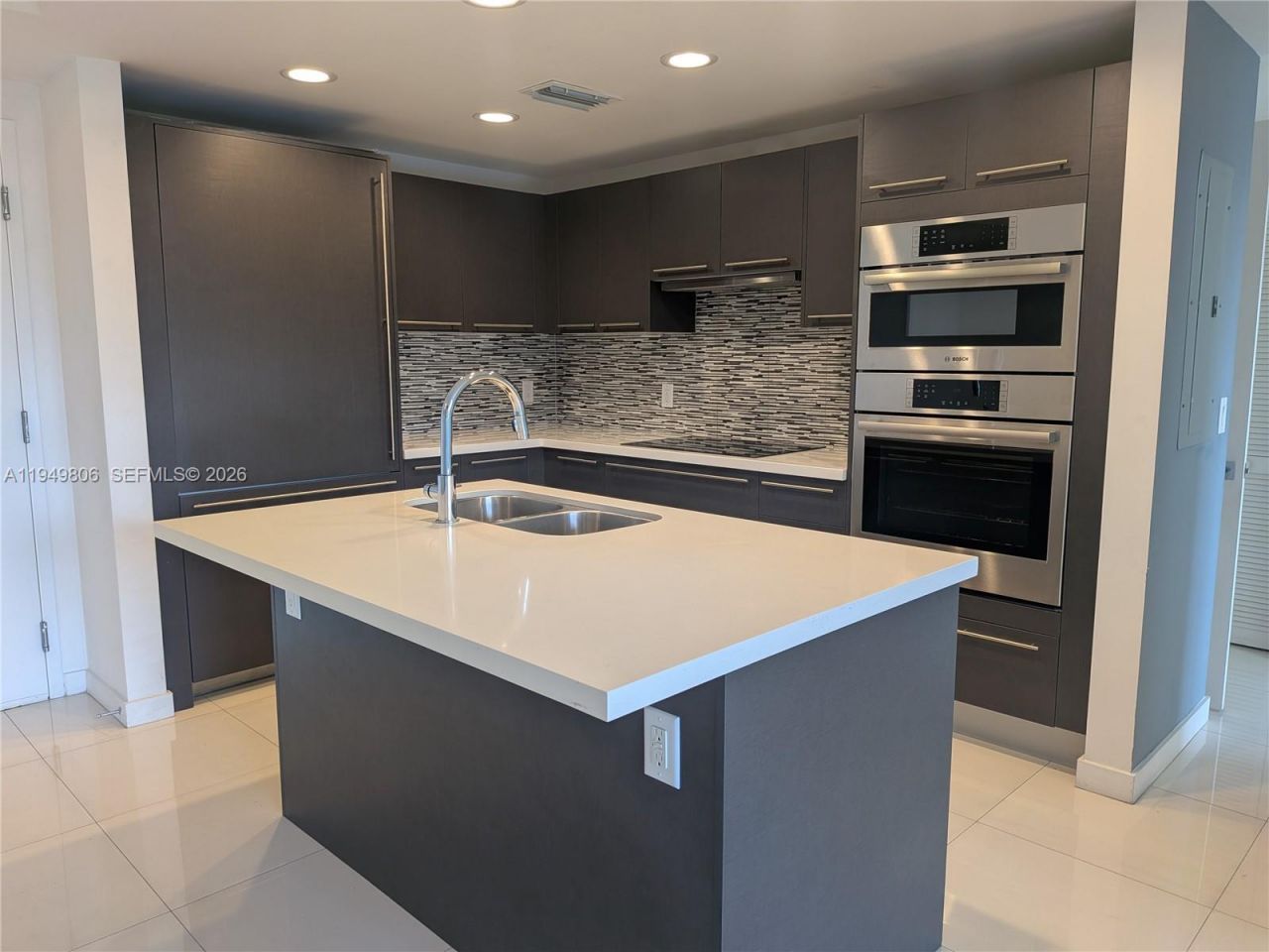 7825 NW 107th Ave, Unit 212, Doral, FL 33178 Photo