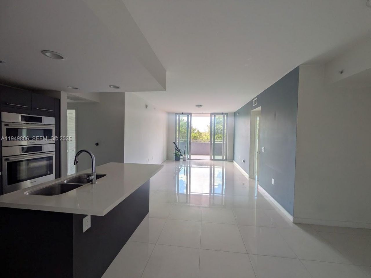 7825 NW 107th Ave, Unit 212, Doral, FL 33178 Photo