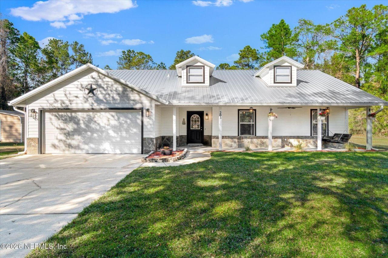 203 Pinecrest Circle, San Mateo, FL 32187 Main Photo