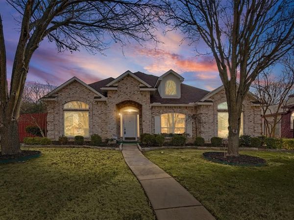 1132 Devonshire Drive, DeSoto, TX 75115