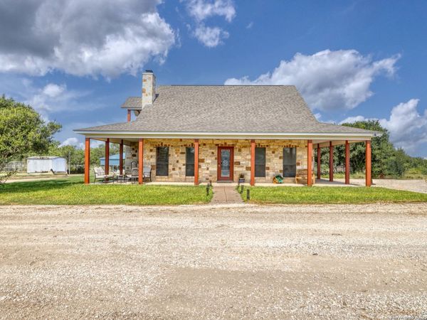 858 S Ranch Road 187, Sabinal, TX 78881