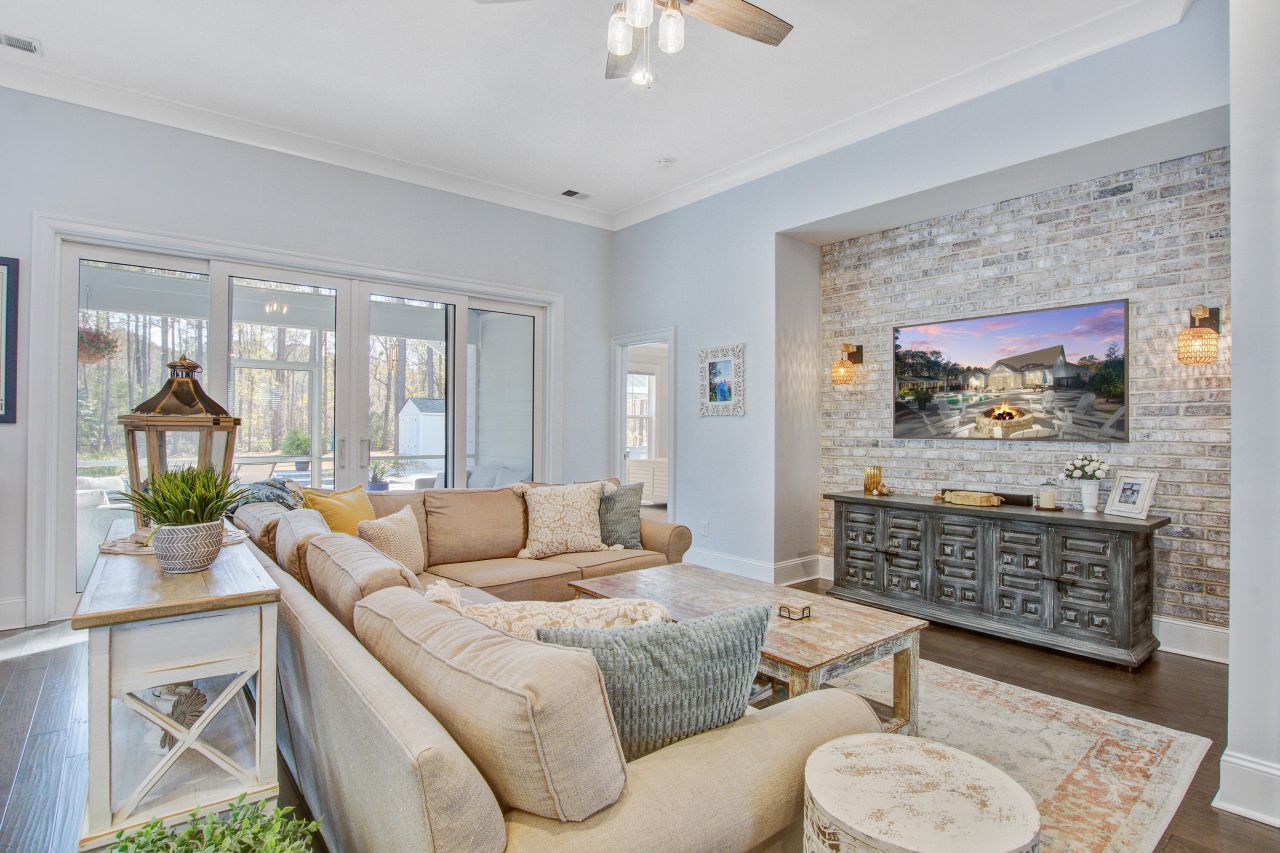 421 Bowstring Drive Photo 14