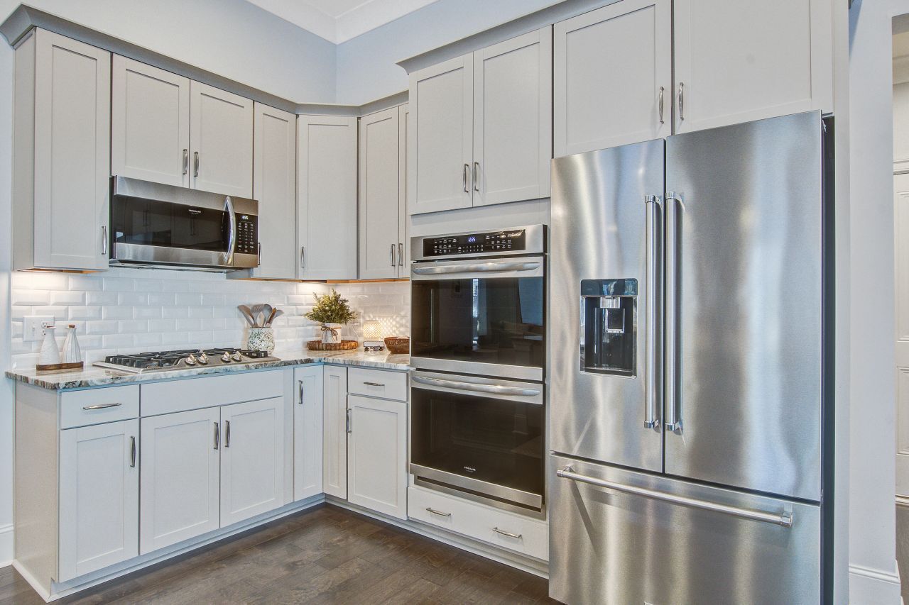 421 Bowstring Drive Photo 23