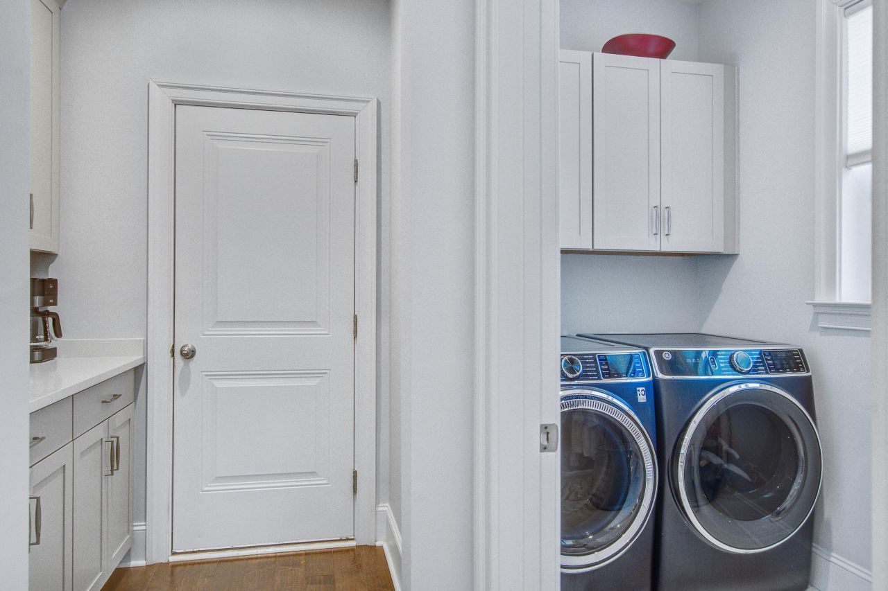 421 Bowstring Drive Photo 24