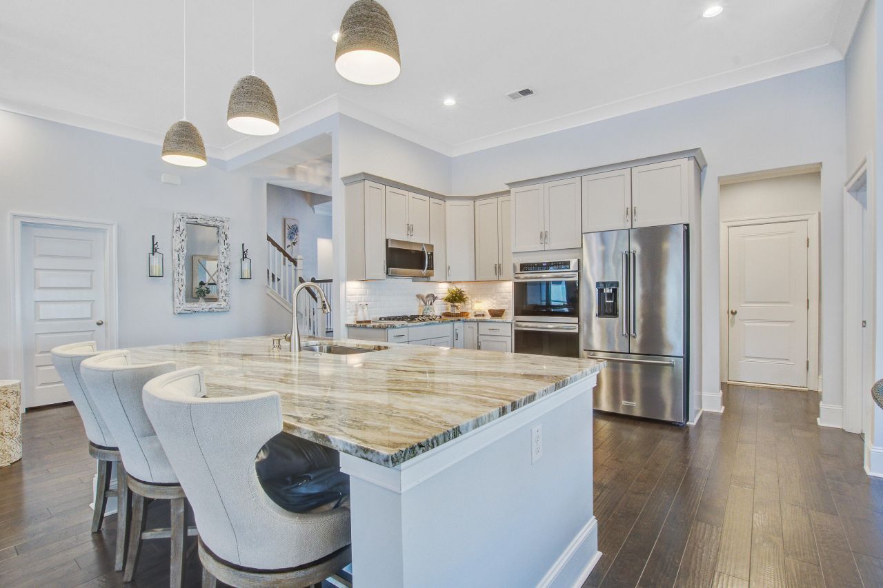 421 Bowstring Drive Photo 4