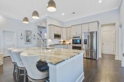 421 Bowstring Drive photo 4