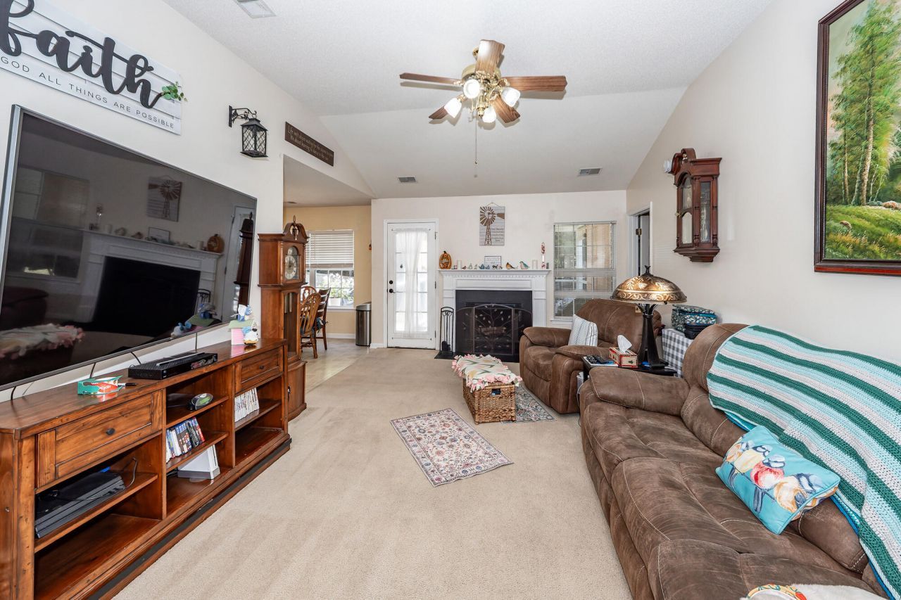 322 Eagle Ridge Road Photo 4