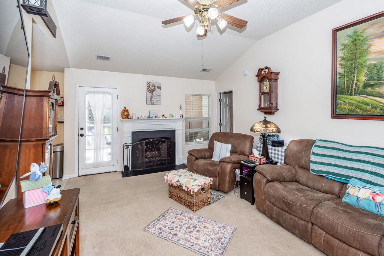 322 Eagle Ridge Road Photo 6