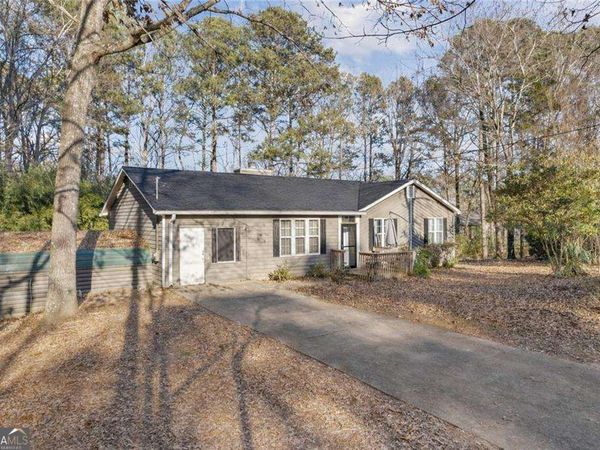 512 Wood Crest Court, Woodstock, GA 30189