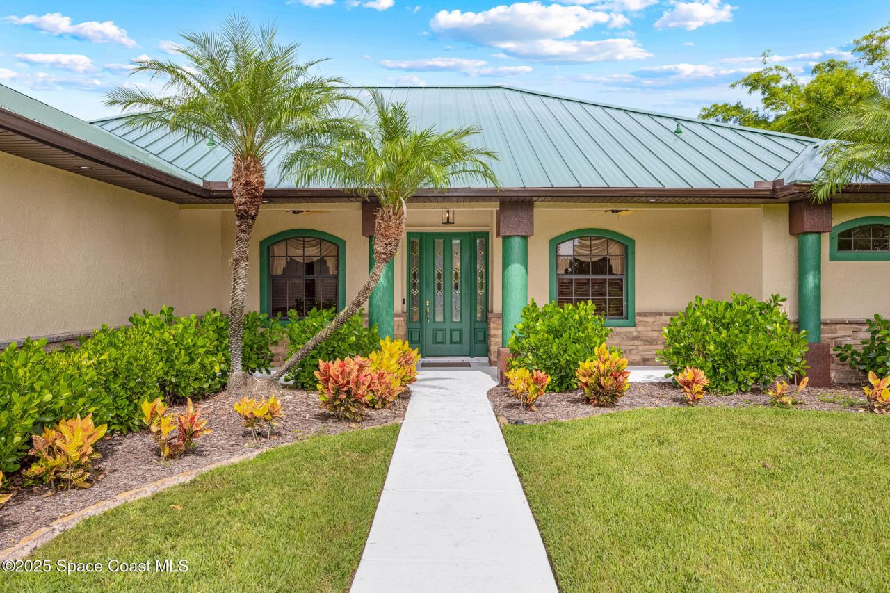 5627 Cypress Creek Drive, Grant, FL 32949 Photo