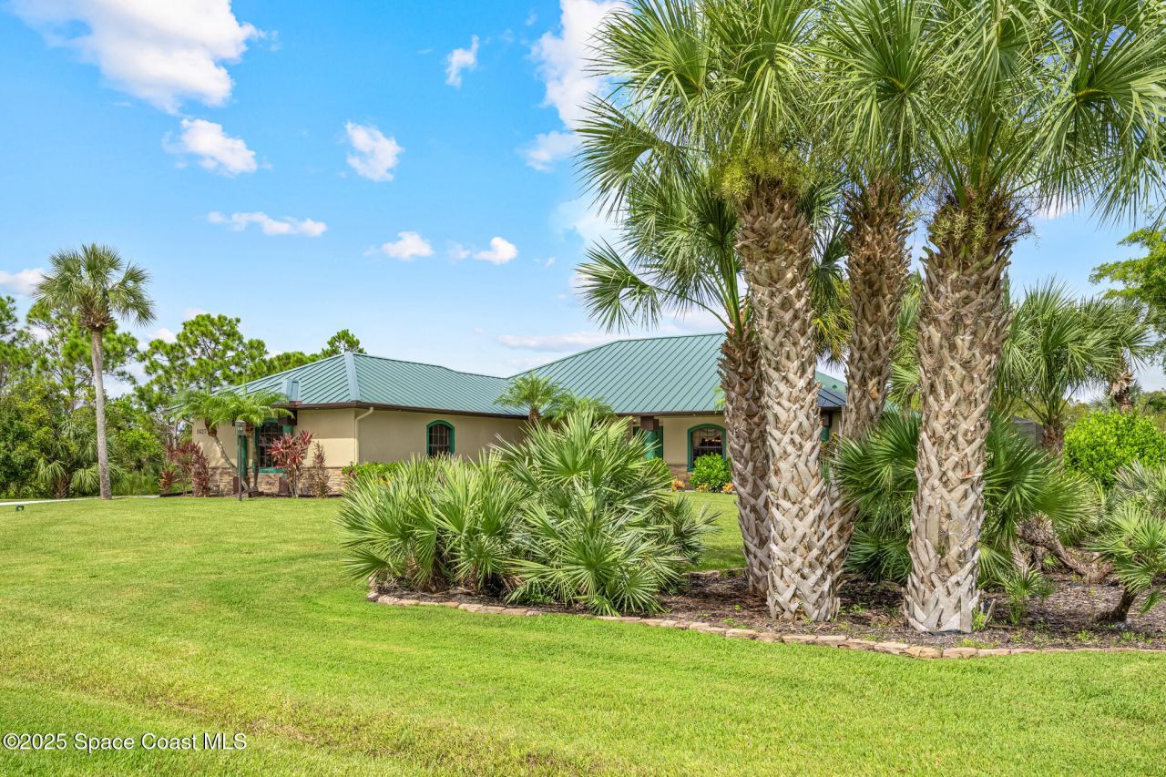 5627 Cypress Creek Drive , Grant, FL 32949 Photo